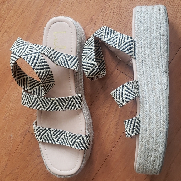 Lulu's Platform Sandals - Picture 2 of 4